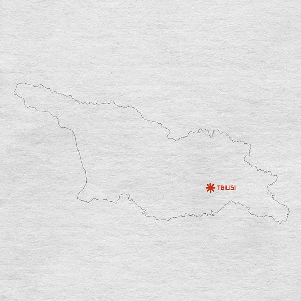 Il cortile e il fiume