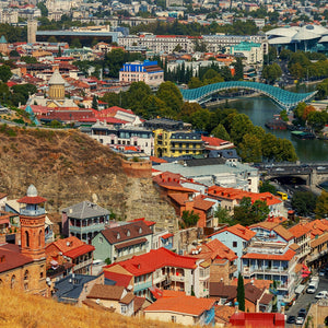 Il cortile e il fiume