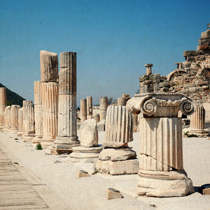 Antiche città e paesaggi minerali